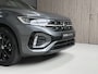 Volkswagen T-Roc 1.5 TSI R-Line Business+ - PANORAMADAK - AUTOMAAT - IQ - CARPLAY - GROOT SCHERM - VIRTUAL COCKPIT - MASSAGE STOEL - TREKHAAK