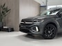 Volkswagen T-Roc 1.5 TSI R-Line Business+ - PANORAMADAK - AUTOMAAT - IQ - CARPLAY - GROOT SCHERM - VIRTUAL COCKPIT - MASSAGE STOEL - TREKHAAK