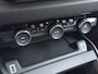 Citroën E-C4 Live 50 kWh | 3-Fase | Automatische airco | Navigatie via Apple Carplay en Android auto | Cruise control | Elektrische ramen | In hoogte verstelbare bestuurdersstoel