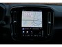 Volvo XC40 Recharge Core 70 kWh | Stoel-/ stuurwielverwarming | All-season banden | Achteruitrijcamera | Parkeersensoren voor + achter | Draadloos telefoon opladen | Apple carplay/ Android auto | 19 inch. lichtmetalen velgen | Adaptieve cruise control | Dak in contrasterende kleur
