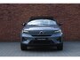 Volvo XC40 Recharge Core 70 kWh | Stoel-/ stuurwielverwarming | All-season banden | Achteruitrijcamera | Parkeersensoren voor + achter | Draadloos telefoon opladen | Apple carplay/ Android auto | 19 inch. lichtmetalen velgen | Adaptieve cruise control | Dak in contrasterende kleur