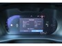 Volvo XC40 Recharge Core 70 kWh | Stoel-/ stuurwielverwarming | All-season banden | Achteruitrijcamera | Parkeersensoren voor + achter | Draadloos telefoon opladen | Apple carplay/ Android auto | 19 inch. lichtmetalen velgen | Adaptieve cruise control | Dak in contrasterende kleur
