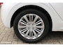 Peugeot 208 1.2 PureTech Blue Lease Allure, Apple Carplay/Android Auto, Parkeersensor achter, Isofix.