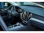 Volvo XC60 2.0 T6 Plug-in hybrid AWD Inscription / Pano / Stoelverwarming-ventilatie-massage / Trekhaak / Riem vervangen