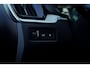 Volvo XC60 2.0 T6 Plug-in hybrid AWD Inscription / Pano / Stoelverwarming-ventilatie-massage / Trekhaak / Riem vervangen