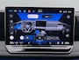 Volkswagen Tiguan 1.5 eHybrid R-Line Edition DSG / Panoramadak / Wegklapbare trekhaak / Achteruitrijcamera / Sfeerverlichting