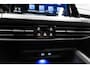 Volkswagen Golf 2.0 TSI R 4Motion Performance Akrapovic HUD