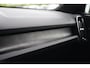 Volvo XC40 T5 Recharge Ultimate Bright | Stoelverwarming | Trekhaak | 360° Camera | Panoramadak | BLIS | Pilot Assist | Keyless
