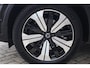 Volvo XC40 T5 Recharge Ultimate Bright | Stoelverwarming | Trekhaak | 360° Camera | Panoramadak | BLIS | Pilot Assist | Keyless