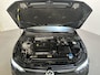 Volkswagen Golf 1.5 TSI Life Business Alcantara Stoelverwarming Camer Sfeerverlichting DAB+