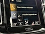 Volvo XC40 T2 AUT8 129PK R-Design | Lederen bekleding | Stoel- & Stuurwielverwarming | Adaptieve Cruise Control met Pilot Assist | BLIS Dodehoekdetectie | Park Assist achter | Sensus full map navigatie | Keyless entry & go