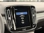 Volvo XC40 T2 AUT8 129PK R-Design | Lederen bekleding | Stoel- & Stuurwielverwarming | Adaptieve Cruise Control met Pilot Assist | BLIS Dodehoekdetectie | Park Assist achter | Sensus full map navigatie | Keyless entry & go