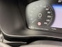 Volvo XC40 T2 AUT8 129PK R-Design | Lederen bekleding | Stoel- & Stuurwielverwarming | Adaptieve Cruise Control met Pilot Assist | BLIS Dodehoekdetectie | Park Assist achter | Sensus full map navigatie | Keyless entry & go