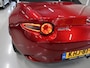 Mazda MX-5 2.0 SkyActiv-G 184 GT-M 184pk Rood metallic Bose 1e eigenaar Camera Leer Navigatie Airco Sportvelgen 17 inch Zeer nette staat Dealer onderhouden Lage km.stand LED