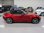 Mazda MX-5 2.0 SkyActiv-G 184 GT-M 184pk Rood metallic Bose 1e eigenaar Camera Leer Navigatie Airco Sportvelgen 17 inch Zeer nette staat Dealer onderhouden Lage km.stand LED