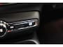 Volvo XC40 1.5 T3 R-Deisgn [ Harman/Kardon Navi Stoelverwarming ]