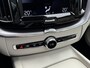 Volvo XC60 2.0 Recharge T6 AWD | Panorama | Pine Grey | Camera | Carplay | Keyless | Dealer onderhouden | Eerste eigenaar
