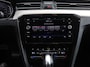 Volkswagen Passat Variant 1.5 TSI 150 pk DSG Elegance High Navigatie Apple Carplay/Android Auto Parkeersensoren Camera Elektrische achterklep Adaptieve Cruise Control Virtual Cockpit Afneembare trekhaak Ledverlichting Bestuurderstoel elektrisch
