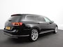 Volkswagen Passat Variant 1.5 TSI 150 pk DSG Elegance High Navigatie Apple Carplay/Android Auto Parkeersensoren Camera Elektrische achterklep Adaptieve Cruise Control Virtual Cockpit Afneembare trekhaak Ledverlichting Bestuurderstoel elektrisch