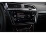 Volkswagen Tiguan 1.5 TSI R-Line | Panoramadak | Trekhaak | Camera | Stoelverwarming |