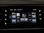 Peugeot 308 1.2 PureTech Allure | Panoramadak | Trekhaak | Camera | Navigatie | Full LED | Parkeerhulp | Climate control | Bluetooth | Cruise control | Getint glas