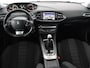 Peugeot 308 1.2 PureTech Allure | Panoramadak | Trekhaak | Camera | Navigatie | Full LED | Parkeerhulp | Climate control | Bluetooth | Cruise control | Getint glas