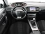 Peugeot 308 1.2 PureTech Allure | Panoramadak | Trekhaak | Camera | Navigatie | Full LED | Parkeerhulp | Climate control | Bluetooth | Cruise control | Getint glas
