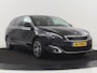 Peugeot 308 1.2 PureTech Allure | Panoramadak | Trekhaak | Camera | Navigatie | Full LED | Parkeerhulp | Climate control | Bluetooth | Cruise control | Getint glas