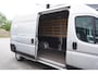 Opel Movano 2.2D 120 PK L3H2 EURO 6 - Airco - Cruise - Camera - € 19.900,- Excl.