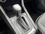 Renault Captur 1.6 E-Tech Hybrid 145 Intens Apple Carplay/Android Auto , electronic climate controle , Camera , cruise , tel , lm velgen , parkeersensoren , navi groot scherm .