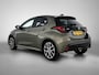 Toyota Yaris 1.5 Hybrid 130 Executive | BTW Voertuig | Dodehoek detectie | Stoel+Stuurverwarming | Parkeersensoren voor+achter | draadloze lader telefoon | Cruise Control Adaptive | Climate Control | Apple CarPlay/Android Auto |