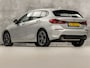 BMW 1-Serie 118i Sport Automaat (VIRTUAL COCKPIT, DEALER ONDERHOUDEN, NAP, APPLE CARPLAY, GROOT NAVI, LEDER, SPORTSTOELEN, PARKEERSENSOREN, CRUISE, NIEUWSTAAT)