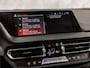 BMW 1-Serie 118i Sport Automaat (VIRTUAL COCKPIT, DEALER ONDERHOUDEN, NAP, APPLE CARPLAY, GROOT NAVI, LEDER, SPORTSTOELEN, PARKEERSENSOREN, CRUISE, NIEUWSTAAT)