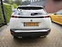 Peugeot 2008 1.2 PureTech Blue Lease Allure Navi-Carplay Led Stoelverwarming 360-Camera 3D-Cockpit