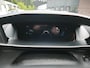 Peugeot 2008 1.2 PureTech Blue Lease Allure Navi-Carplay Led Stoelverwarming 360-Camera 3D-Cockpit