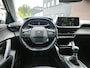 Peugeot 2008 1.2 PureTech Blue Lease Allure Navi-Carplay Led Stoelverwarming 360-Camera 3D-Cockpit