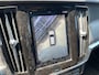 Volvo V90 2.0 T4 Inscription | Trekhaak | Panoramadak | Head-up Display | Navigatie | Apple Carplay | Android Auto | Parkeerverwarming | 360 Graden Camera | Parkeersensoren | Niveauregeling achter | Gelamineerd Glas | Stoelverwarming voor en achter