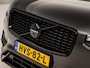 Volvo XC90 2.0 T8 Recharge AWD Plus Bright 7 Persoons 456Pk Automaat (ULTIMATE DARK, PANORAMADAK, LUCHTVERING, BOWERS&WILKINS, ALCANTARA HEMELBEKLEDING, HEAD-UP DISPLY, MEMORY SEATS, 360 CAMERA, STOELVENTILATIE, TREKHAAK, NIEUWSTAAT)