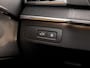 Volvo XC90 2.0 T8 Recharge AWD Plus Bright 7 Persoons 456Pk Automaat (ULTIMATE DARK, PANORAMADAK, LUCHTVERING, BOWERS&WILKINS, ALCANTARA HEMELBEKLEDING, HEAD-UP DISPLY, MEMORY SEATS, 360 CAMERA, STOELVENTILATIE, TREKHAAK, NIEUWSTAAT)