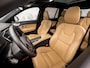 Volvo XC90 2.0 T8 Recharge AWD Plus Bright 7 Persoons 456Pk Automaat (ULTIMATE DARK, PANORAMADAK, LUCHTVERING, BOWERS&WILKINS, ALCANTARA HEMELBEKLEDING, HEAD-UP DISPLY, MEMORY SEATS, 360 CAMERA, STOELVENTILATIE, TREKHAAK, NIEUWSTAAT)