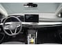 Volkswagen Golf 1.5 eHybrid Style Edition | Panoramadak | Camera | Elektrische stoel | Dodehoek Detectie |
