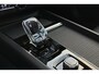 Volvo XC60 2.0 T6 Plug-in hybrid AWD Ultra Black Edition | Luchtvering | Panoramisch schuif-/ kanteldak | Bowers & Wilkins | Gelamineerde zijruiten | Geventileerde voorstoelen | Massage functie op de voorstoelen | 22 inch. lichtmetalen velgen | Extra getint glas | Head up display | Volvo guard | Elektrisch verstelbare voorstoelen met geheugenfunctie | 360 graden camera | Stoel-/ stuurwielverwarming | Verwarmde achterbank | Pilot assist | BLIS | Apple carplay/ Android auto