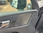 Volvo XC60 2.0 T8 Plug-in Hybrid AWD Ultra Black Edition | PHEV | 360 Graden Camera | Harman Kardon Audio | Head-up Display | Panoramadak | Lichtmetalen Velgen 21 inch | Sportstoelen | Stoelverwarming voor en achter | Navigatie Google Maps | Apple Carplay | Android Auto | Keyless Entry | Elektrische Achterklep