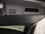 Land Rover Range Rover Evoque 2.0 P250 AWD R-Dynamic First Edition 249Pk Automaat (PANORAMADAK, APPLE CARPLAY, HEAD-UP DISPLAY, MEMORY SEATS, MERIDIAN AUDIO, STUUR/STOELVERWARMING, CAMERA, ADAPTIVE CRUISE, NIEUWSTAAT)