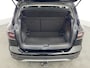 Volkswagen T-Cross 1.0 TSI Life | Apple carplay | Navi | Trekhaak | Cruise adaptief | Dodehoek | Aut. airco | LM velg
