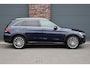 Mercedes-Benz GLC 300e 4MATIC AMG Line | Distronic+ | Memory | Trekhaak | HUD | Verwarmd Stuurwiel | Leder | Keyless Go | Augmented Reality |