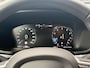 Volvo V60 B3 AUT8 163PK Momentum Advantage | Sport Pack | 19" Lichtmetalen velgen | Glossy Black exterieurdetails | Extra getint glas | Verwarmde voorstoelen & stuurwiel | Apple CarPlay/Android Auto | Cruise Control | Sensus full map navigatie | Pebble Grey Metallic lak | Electroinic Climate Control | Park Assist achter