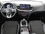 Kia Ceed 1.5 T-GDi DynamicPlusLine | Stoelverwarming | Adaptive cruise | Camera | Carplay | Half leder | Stuurverwarming | Navigatie | Full LED | Side Assist | Climate control | Parkeerhulp | Keyless | Elektrische klep