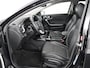 Kia Ceed 1.5 T-GDi DynamicPlusLine | Stoelverwarming | Adaptive cruise | Camera | Carplay | Half leder | Stuurverwarming | Navigatie | Full LED | Side Assist | Climate control | Parkeerhulp | Keyless | Elektrische klep