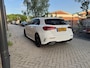 Mercedes-Benz A-klasse AMG Pakket | 1e Eigenaar | NAP | Panoramadak | Burmester | 360° Camera | Adaptieve Cruise Control